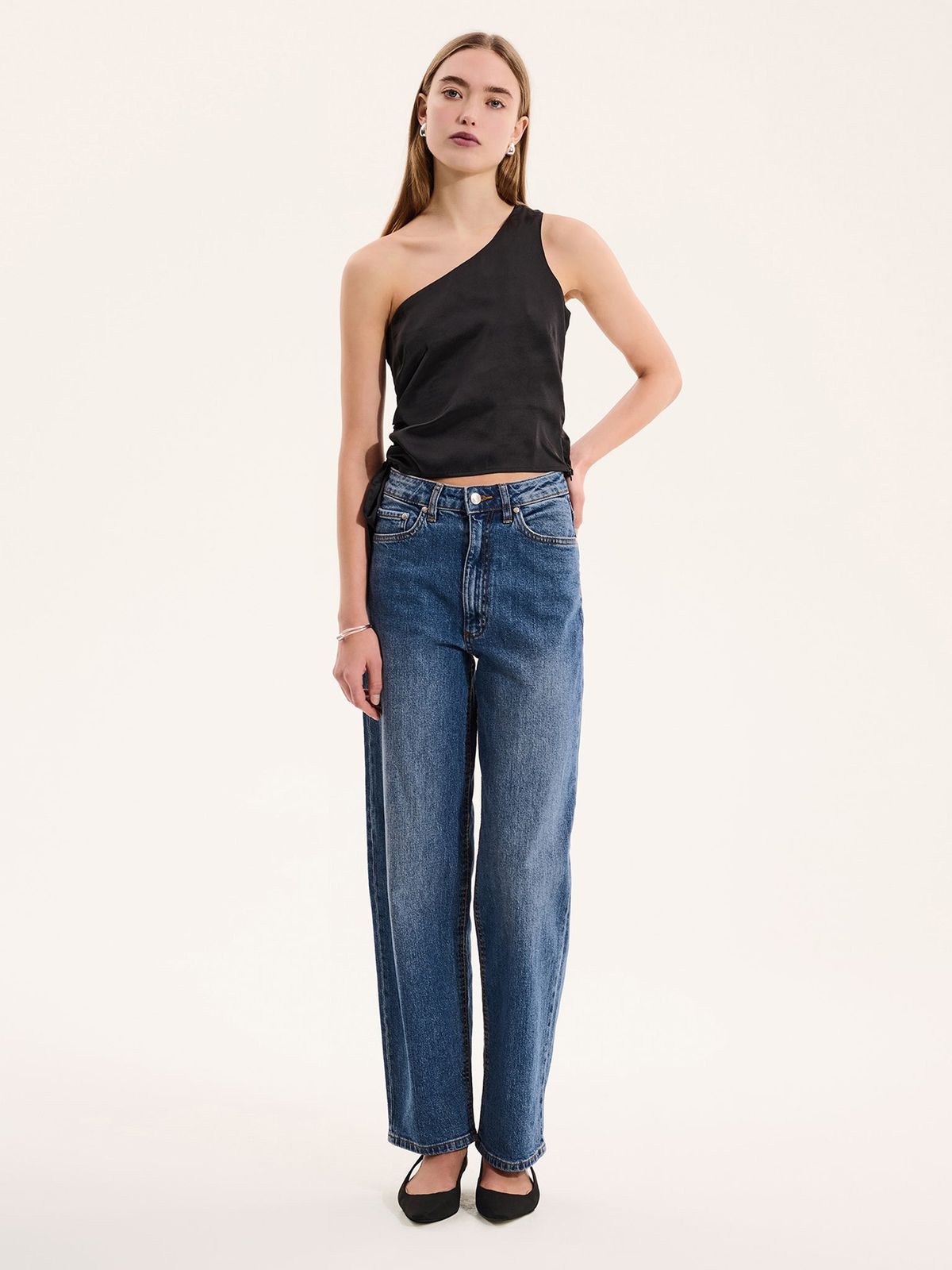 Sweeny One Shoulder Top in Black