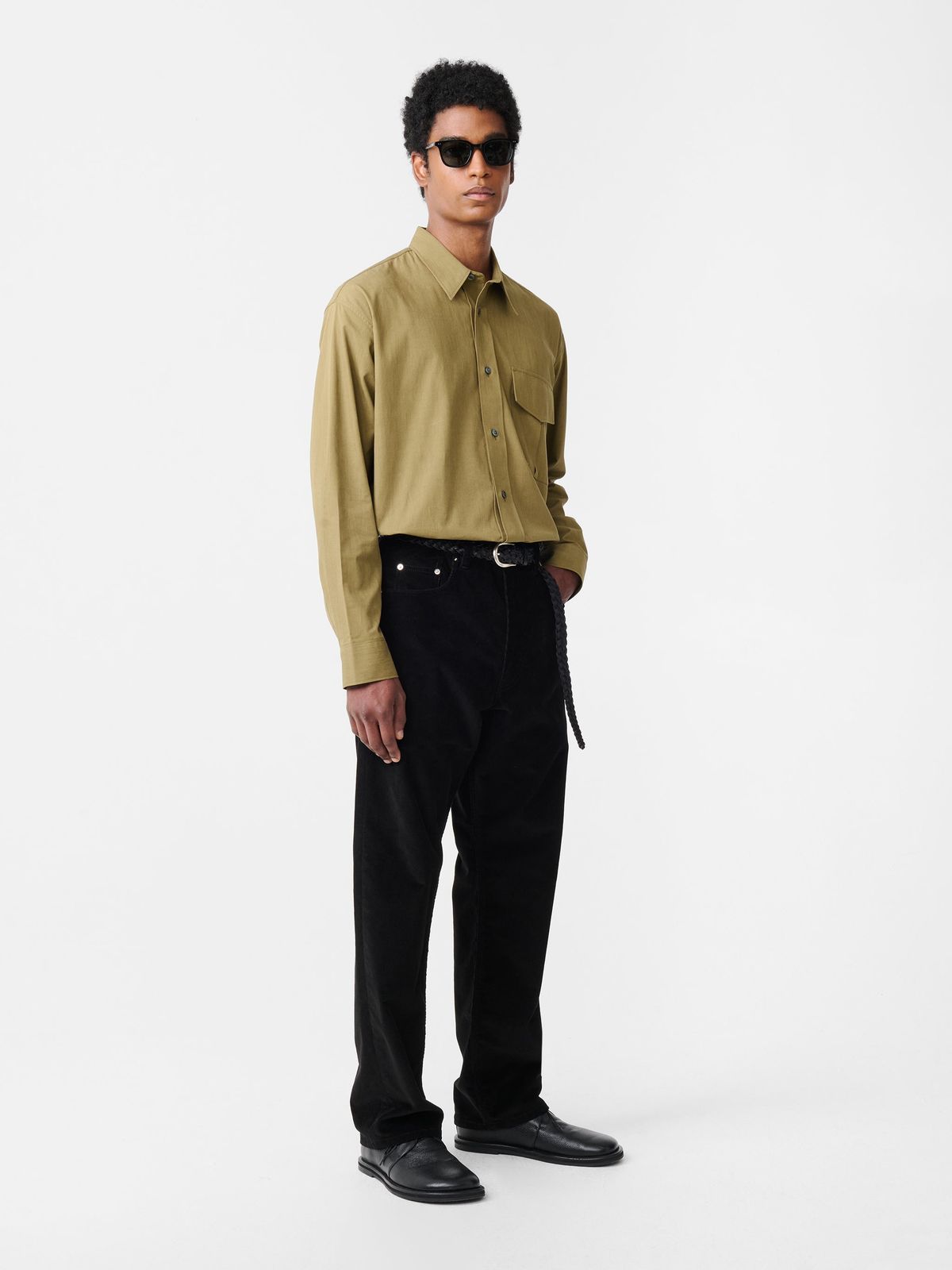 Riso Corduroy Straight Leg Pant in Black