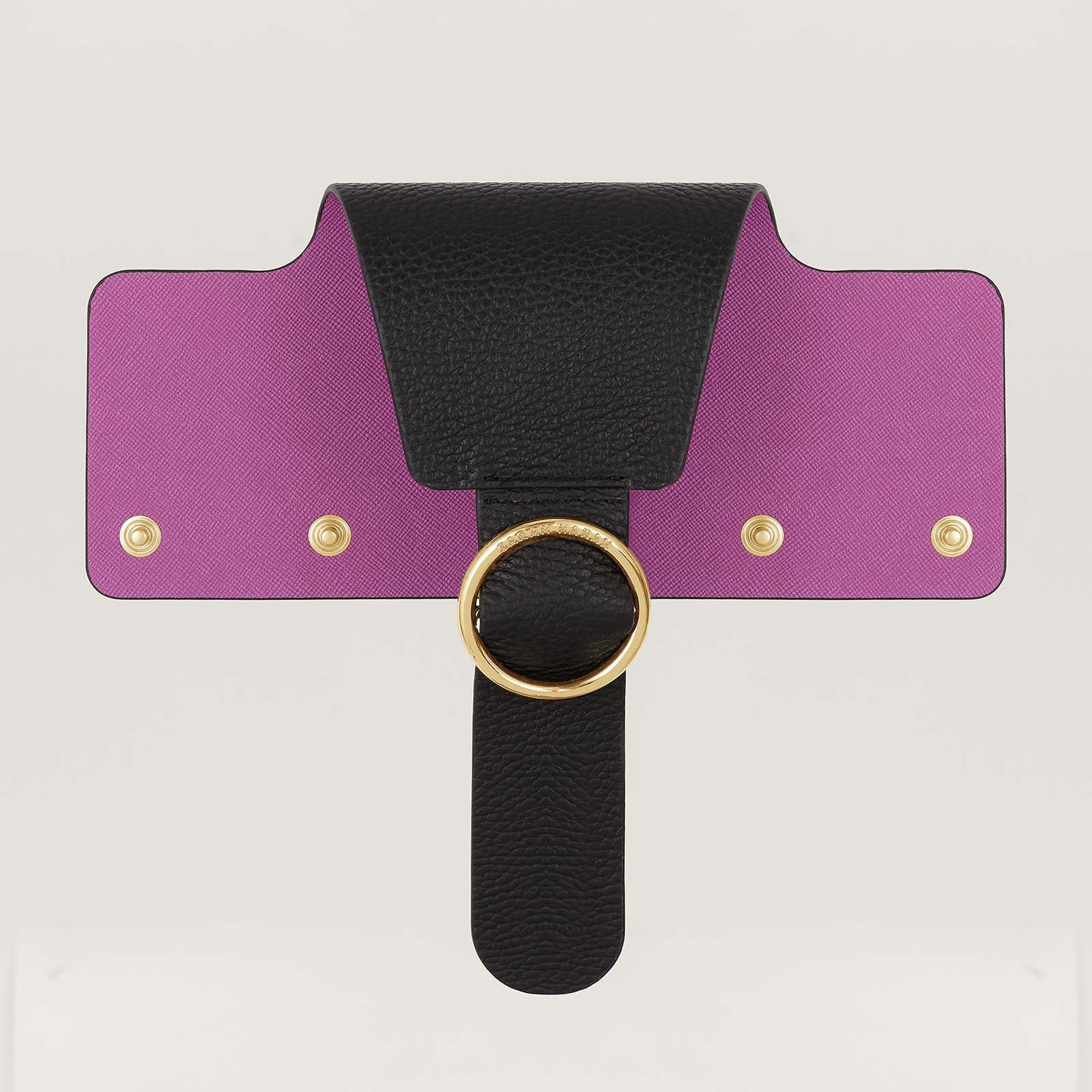 Ring Flap Classic | Black with Gold hardware