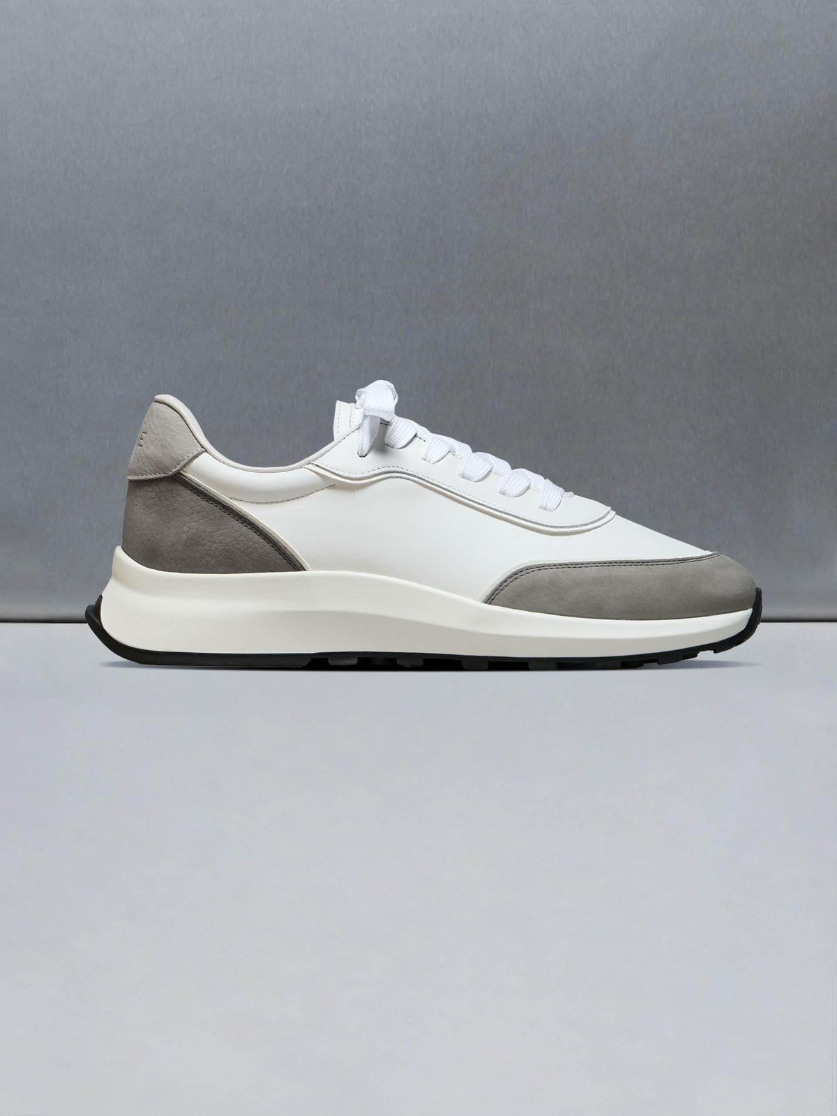 Low Runner in White Slate Grey