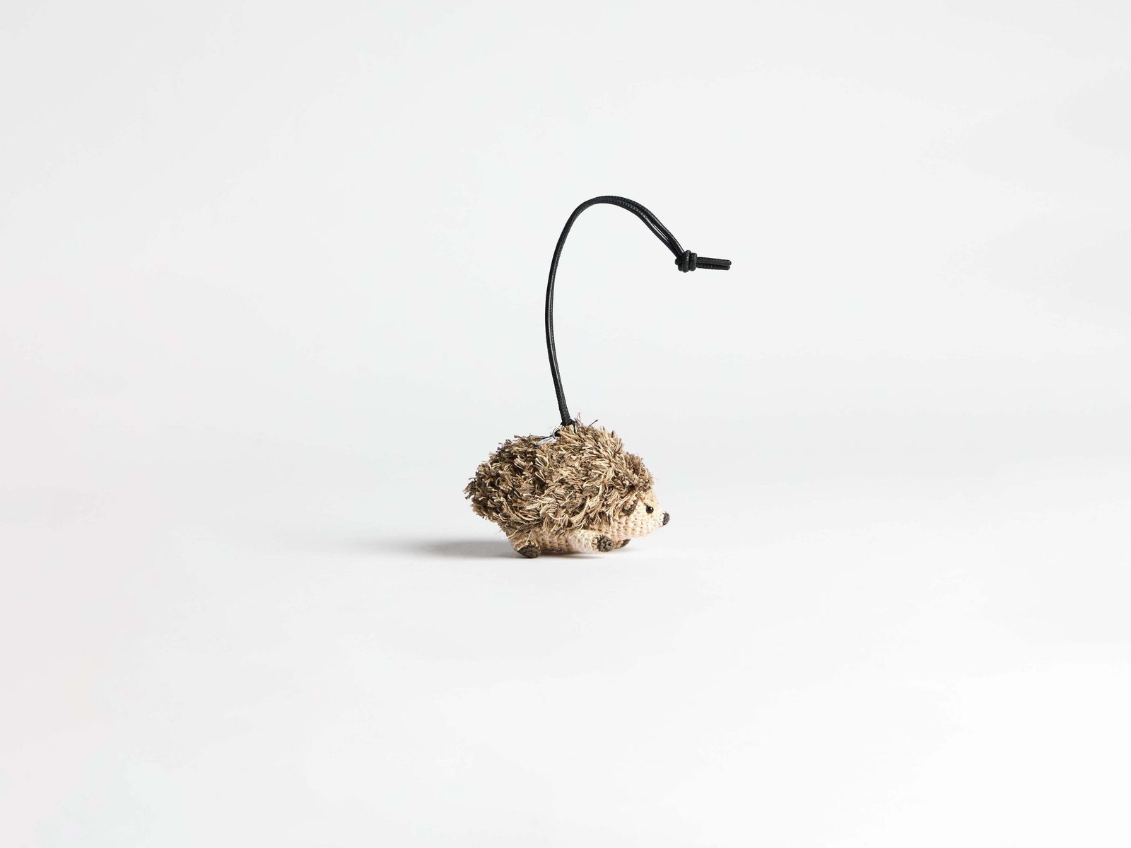 CL_HEDGEHOG CHARM - DARK BROWN_AC0420FA0496