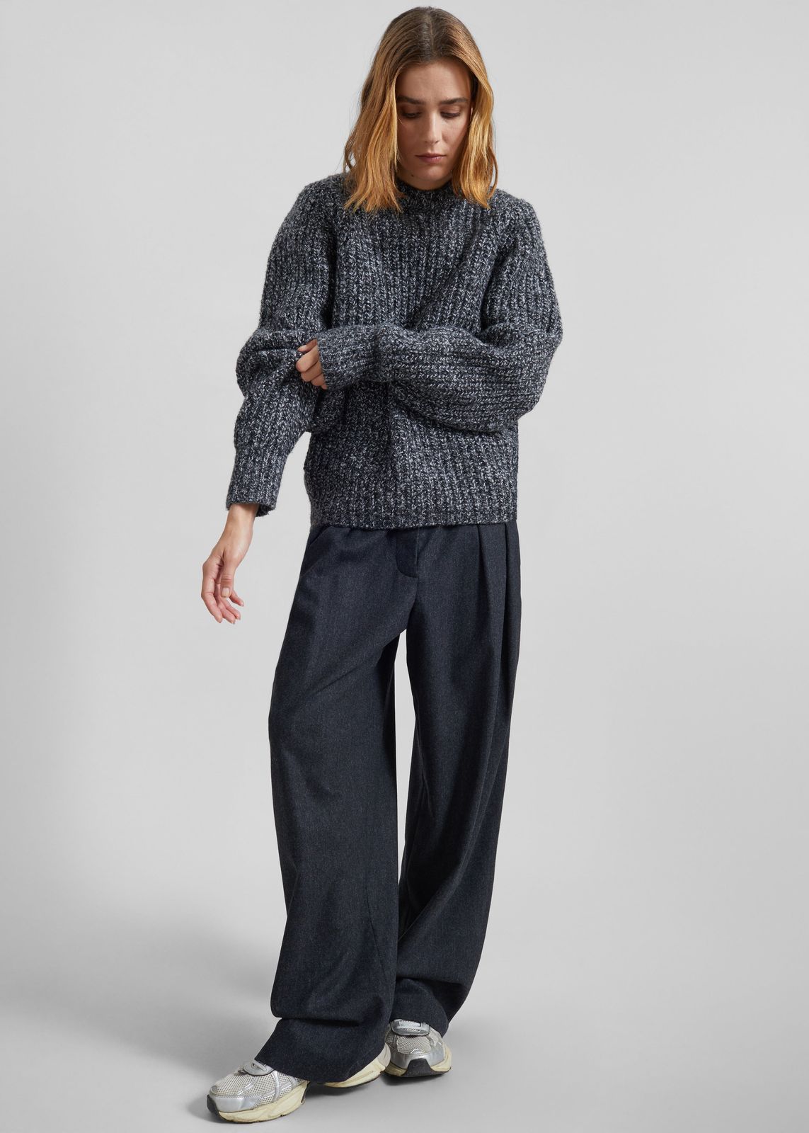 Vezia Chunky Knit Sweater - Dark Grey Melange