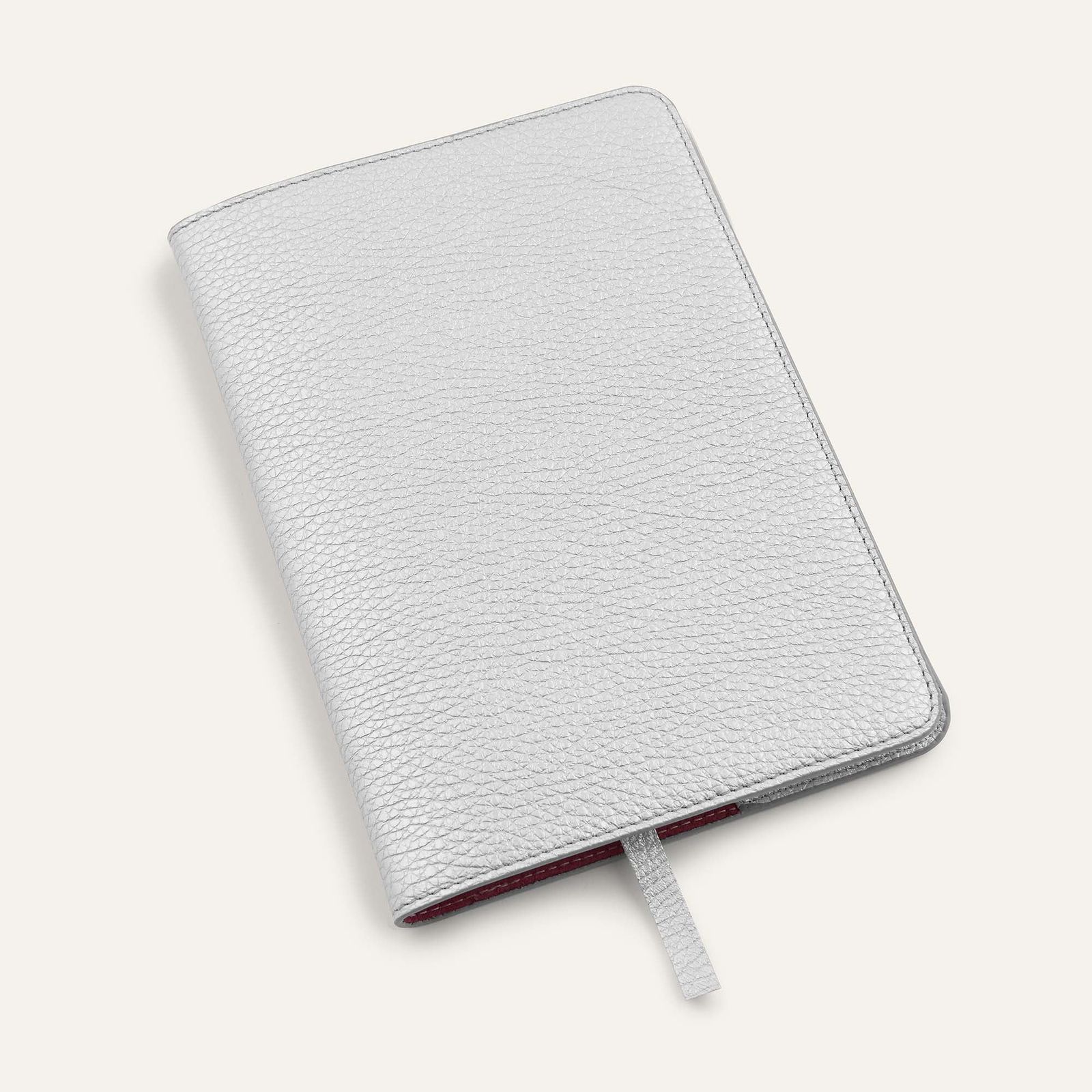 Complimentary Accessory | Soft Metallic Silver