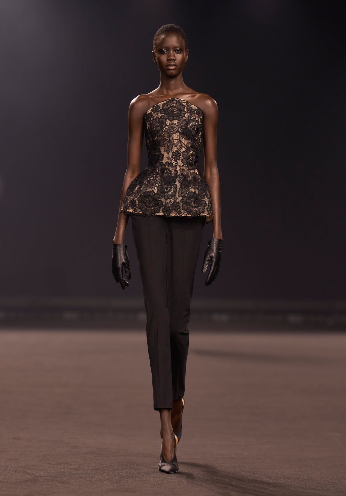 Look 18