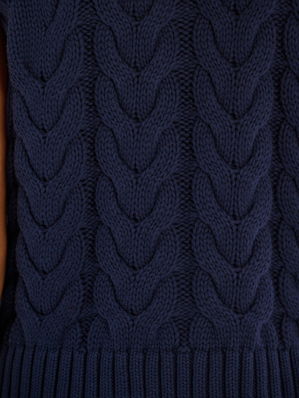 Matilda Cable Knitted Vest In Navy