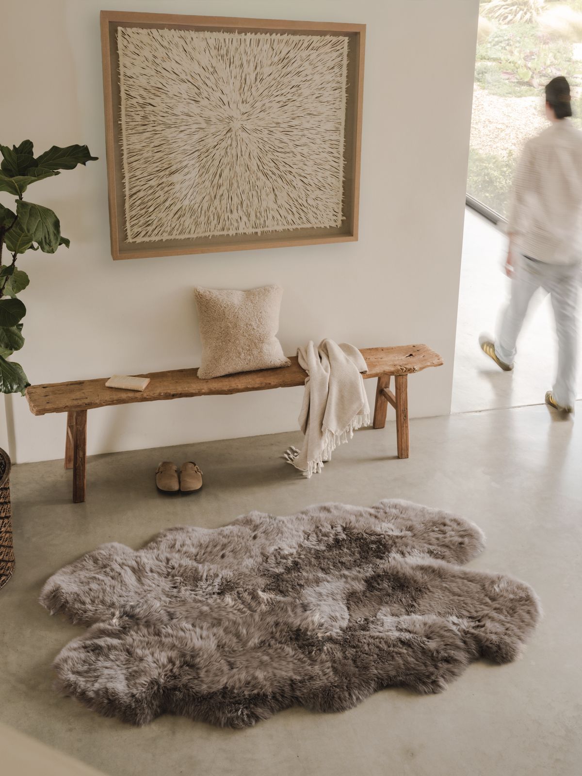 Quatro Sheepskin Rug - Taupe