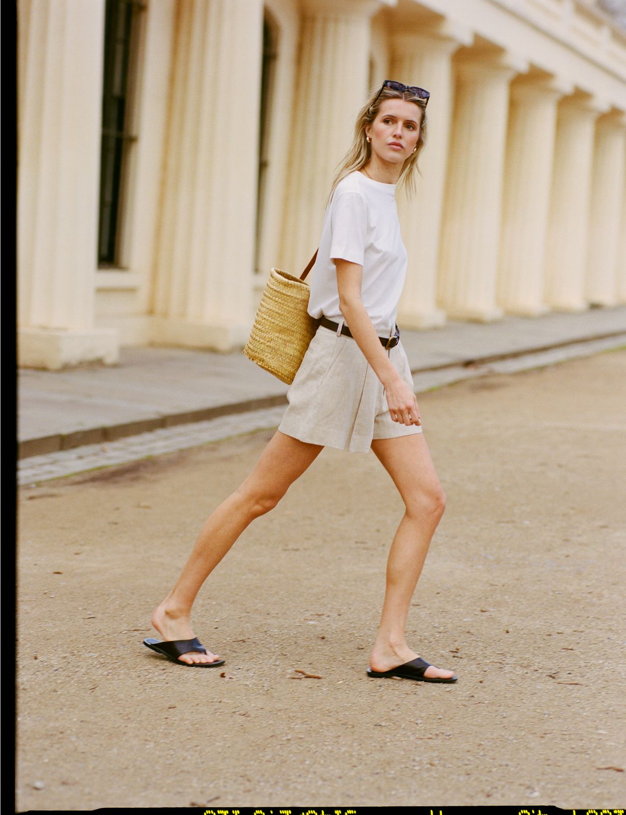 Penn Tailored Short: Linen, Oatmeal