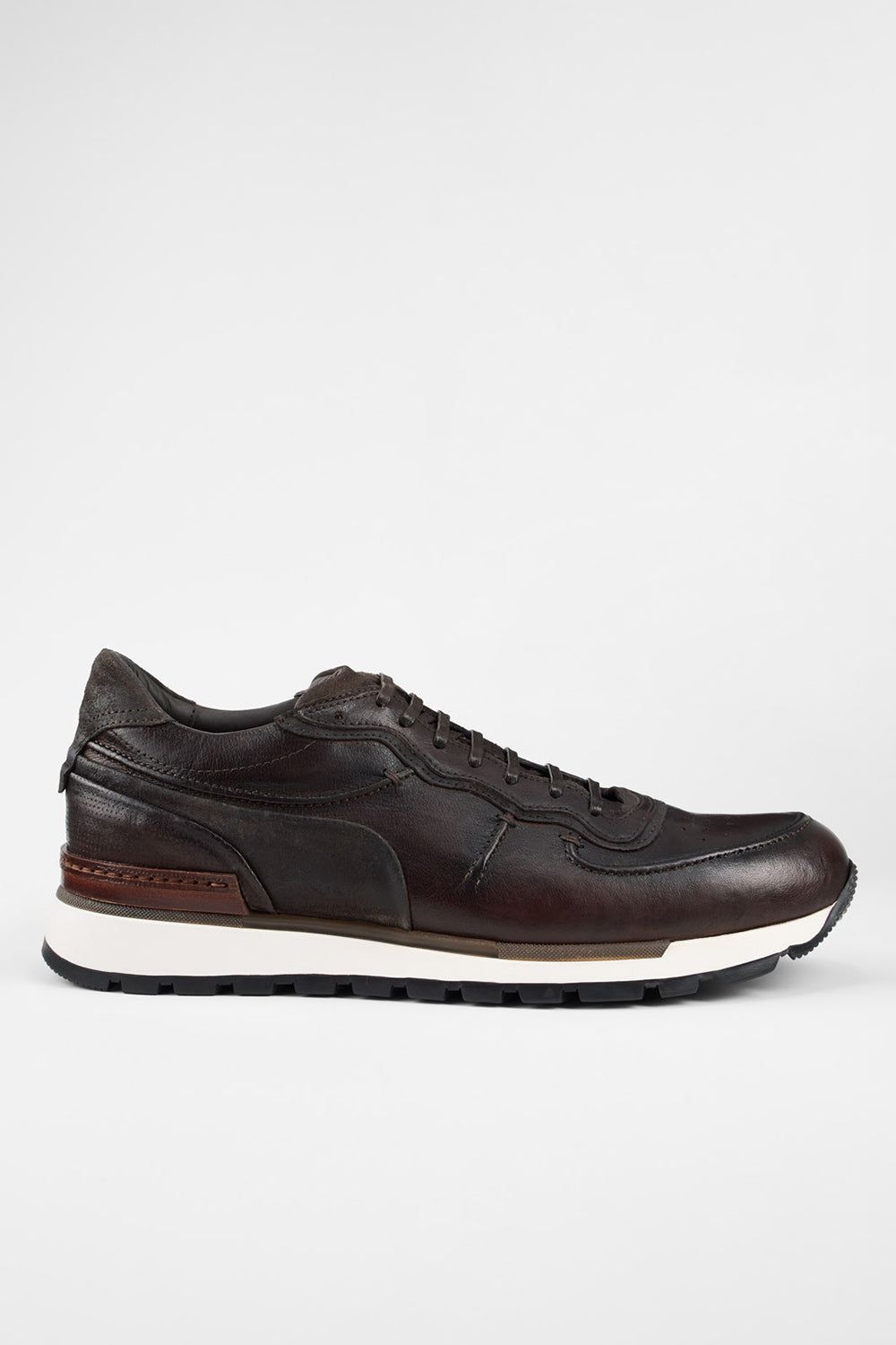 OWEN cigar-brown distressed runners.