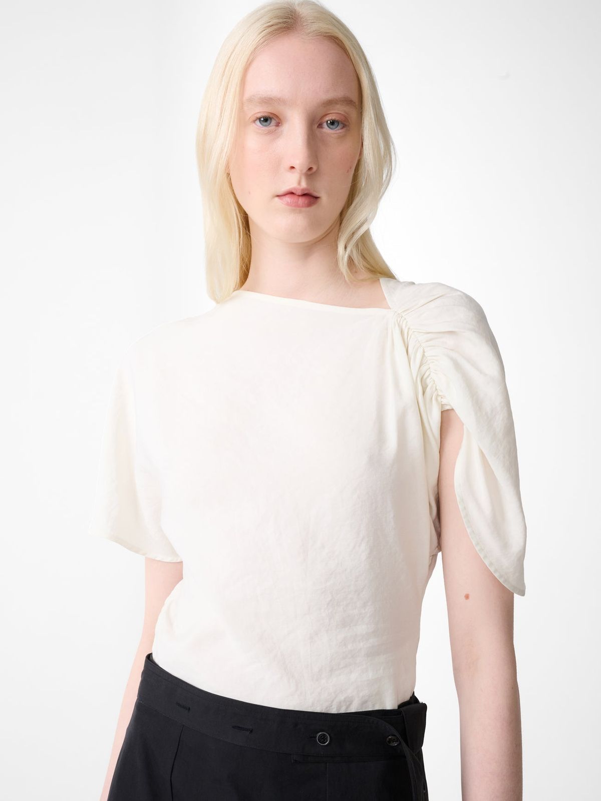 Carpi Top in Dove