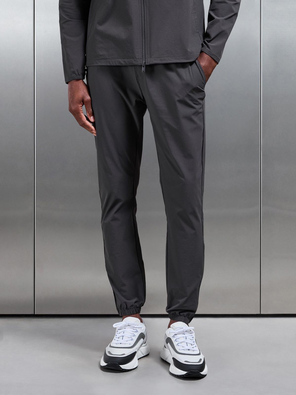 Active Technical Cuffed Trackpant in Grey