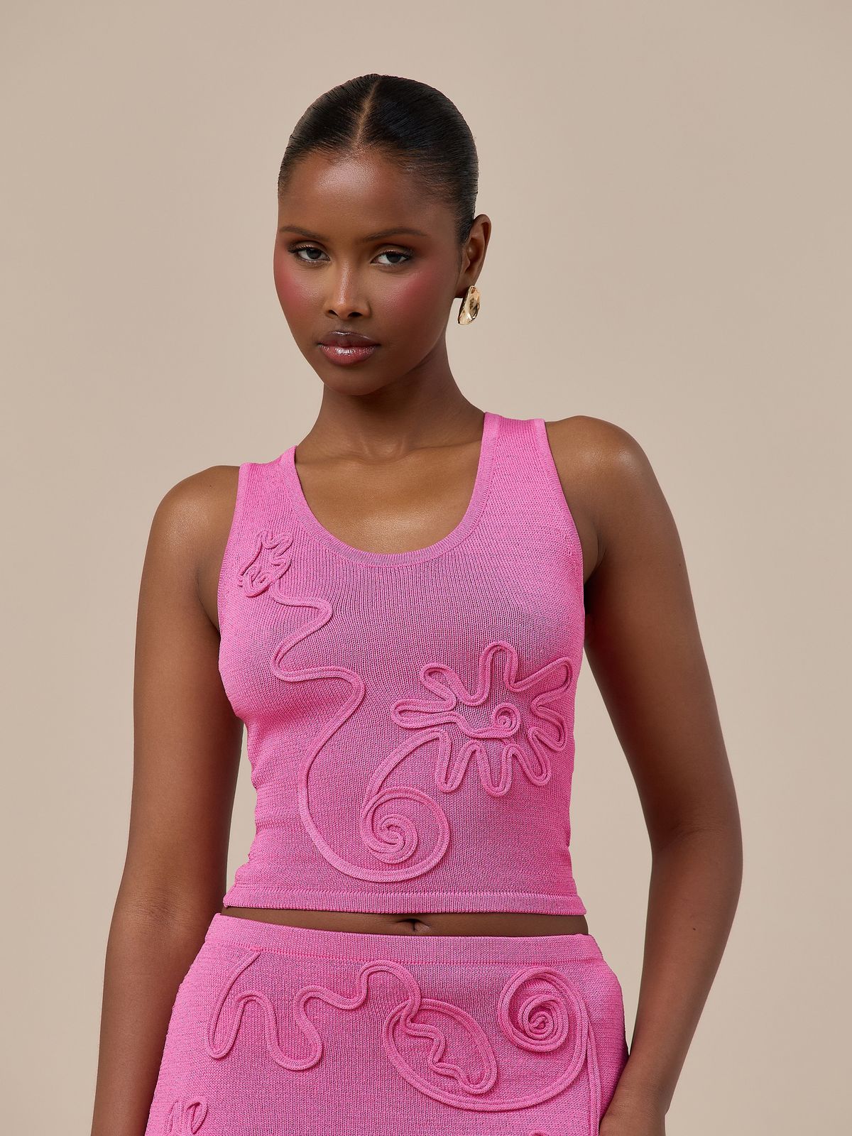 ELIZA SLEEVELESS KNITTED TOP WITH SWIRL DETAIL | PINK