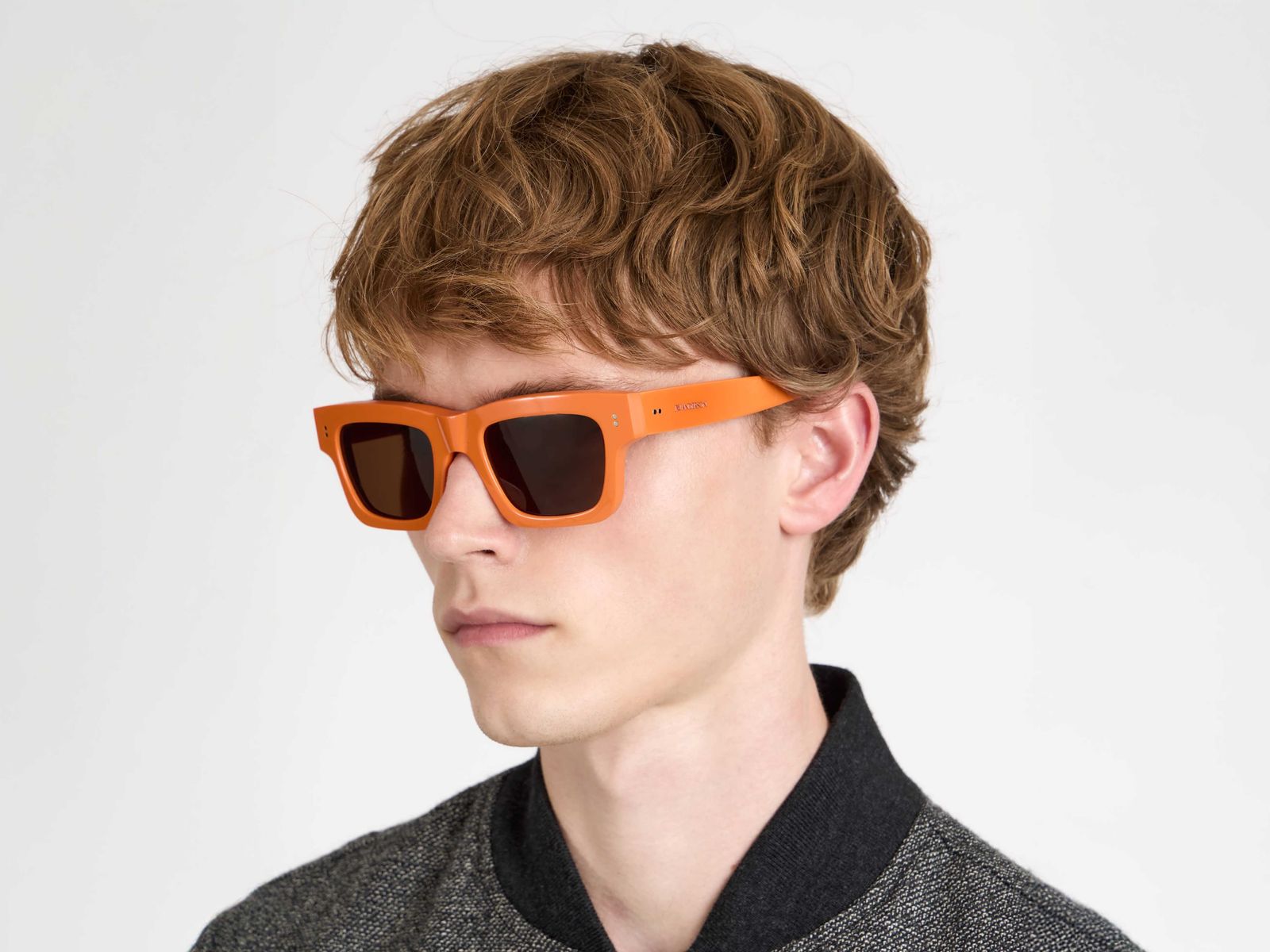 JWA02 RECTANGULAR SUNGLASSES IN ORANGE