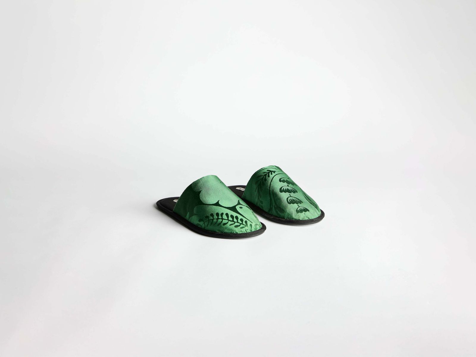 WOMENS CLOSE TOE SLIDES IN EMERALD