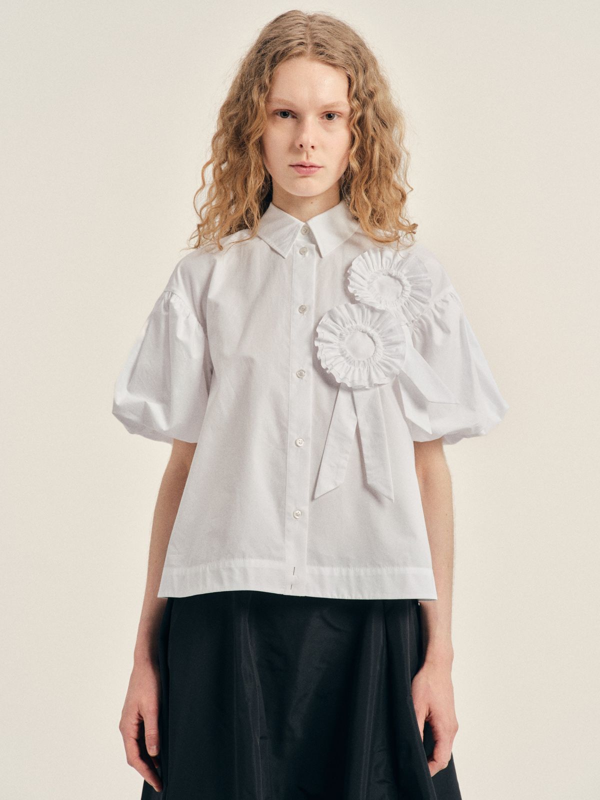 Cropped Ribbon Rosette Puff Sleeve Shirt