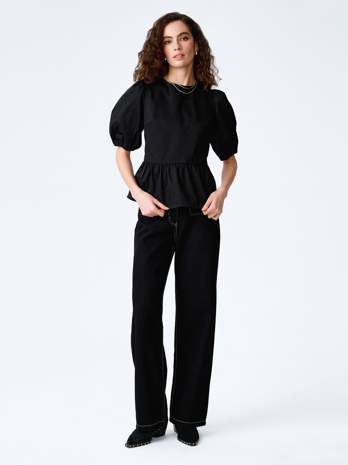 Tiana Top in Black