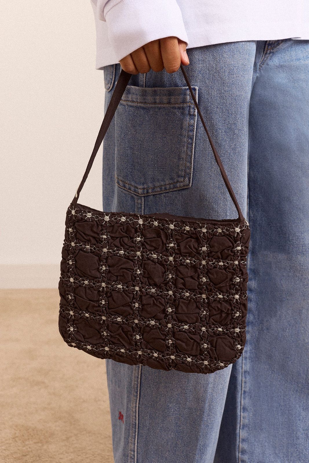 Minnie Shirred Shoulder Bag - Black