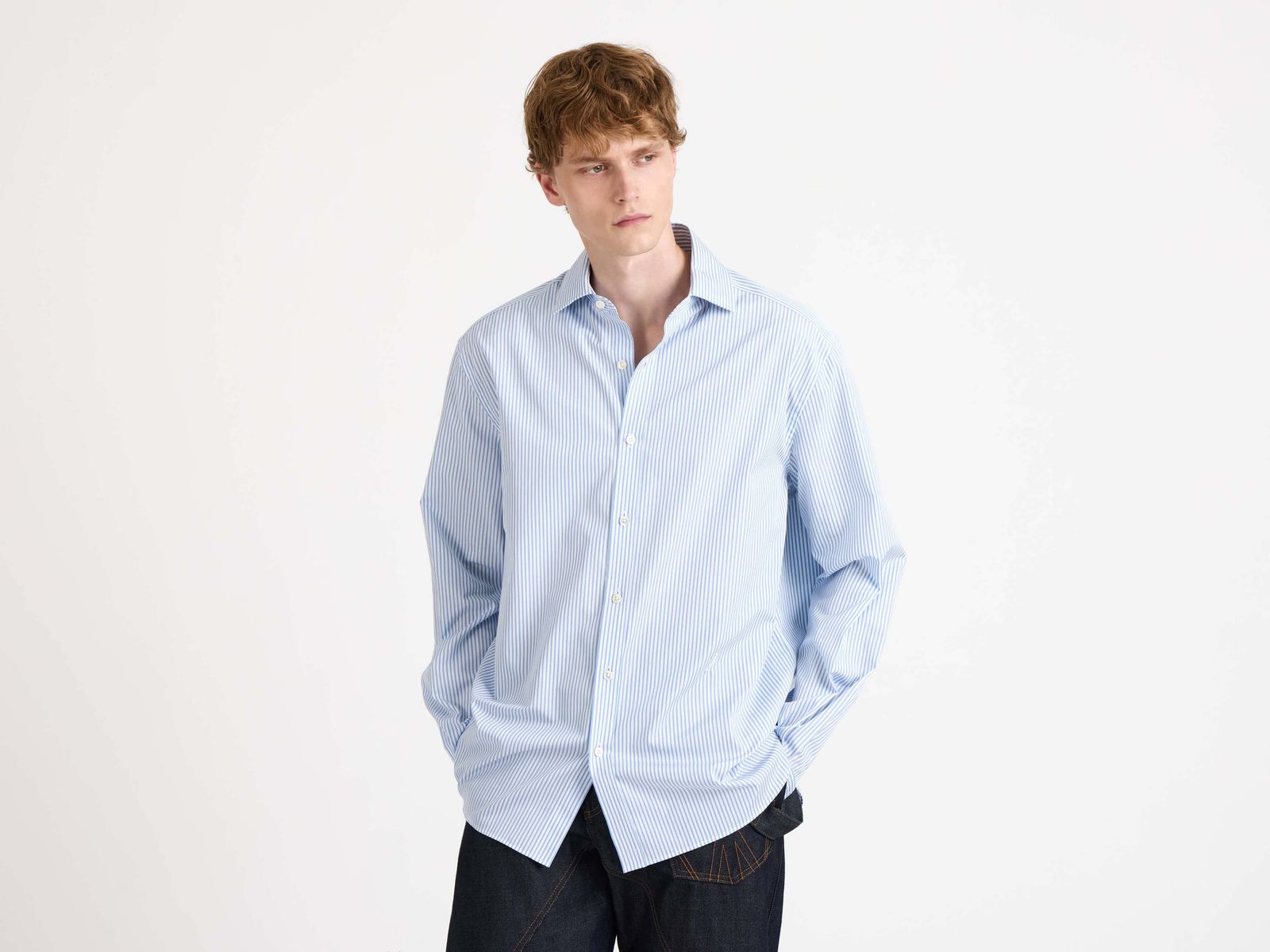 MENS DRESS SHIRT IN BLUE & WHITE