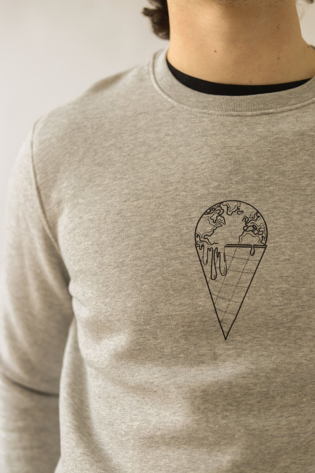 The Earth is Melting | Sustainable Organic Cotton Sweatshirt