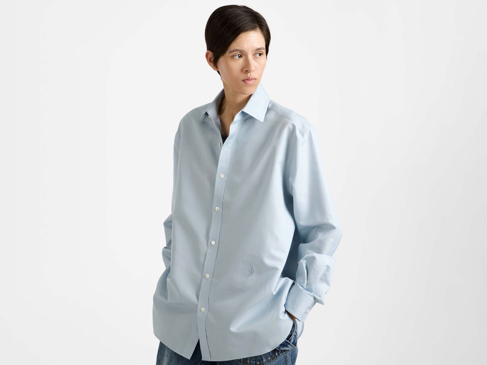 WOMENS CLASSIC DRESS SHIRT IN POWDER BLUE