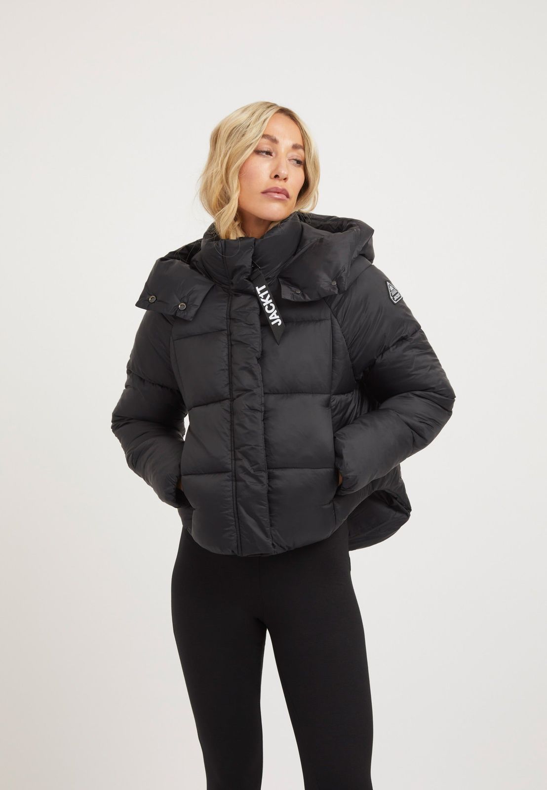 Cloud Crop Jacket Black