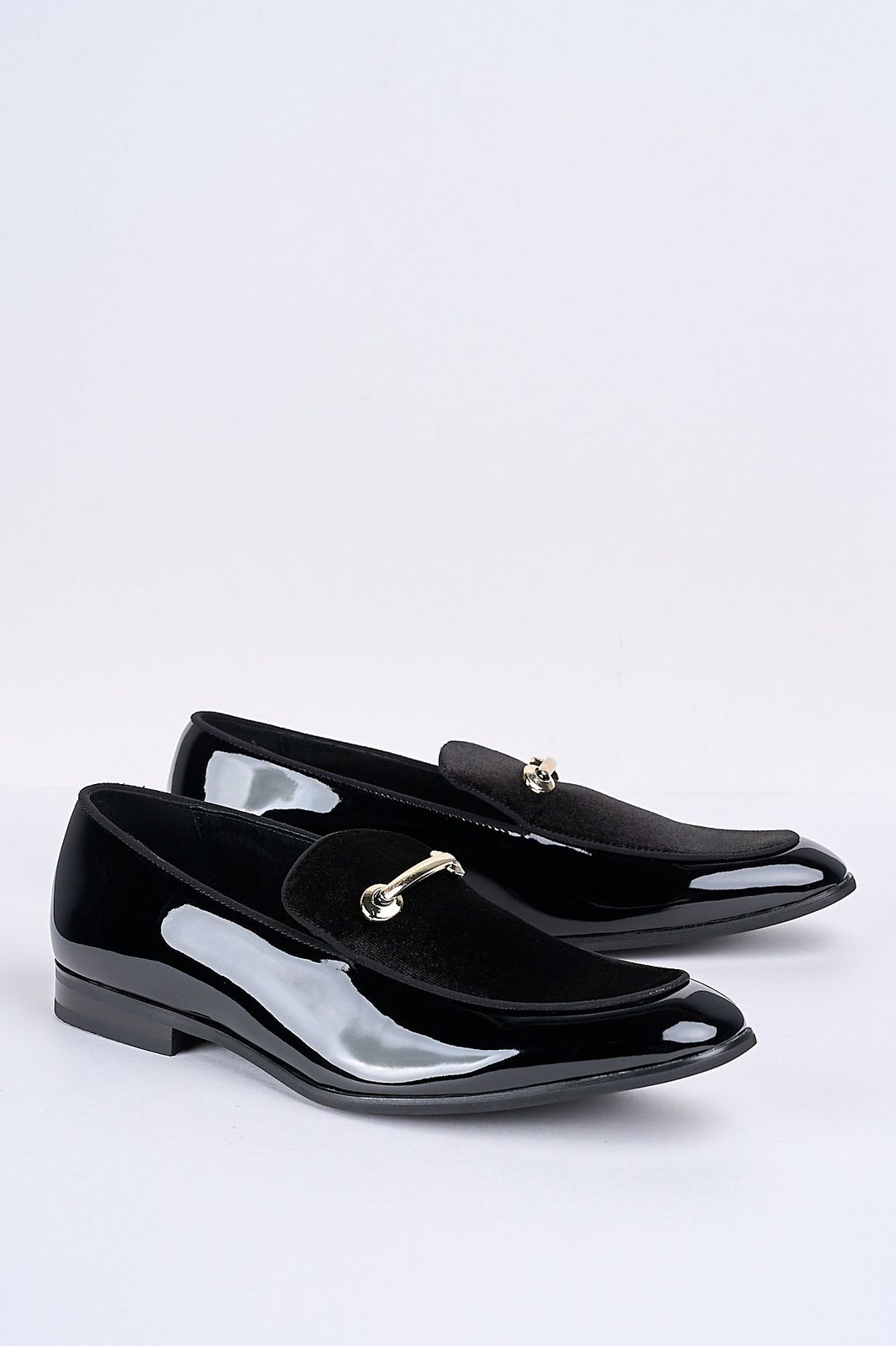 Alessandro Bar-Detail Patent Loafers – Obsidian Black