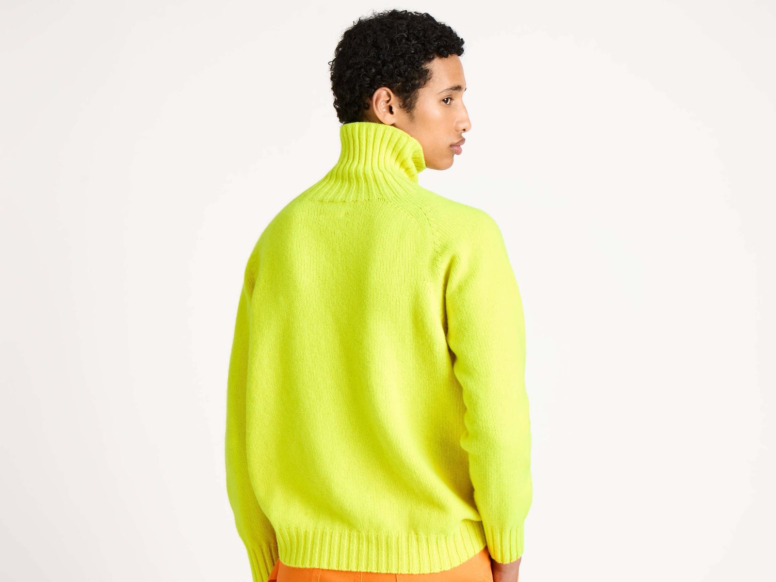 MENS TURTLENECK JUMPER IN NEON YELLOW