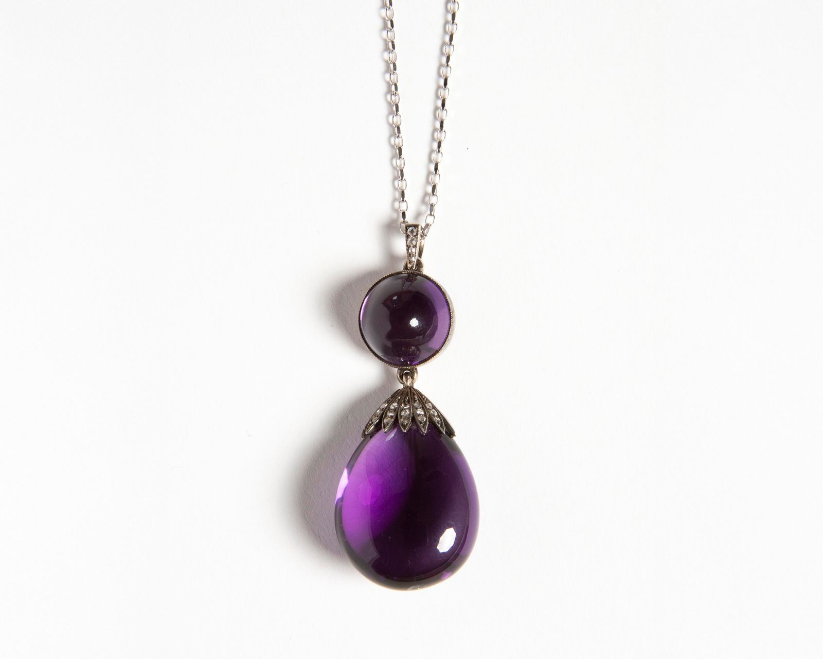 PENDANT BY FABERGE IN DIAMOND AND AMETHYST