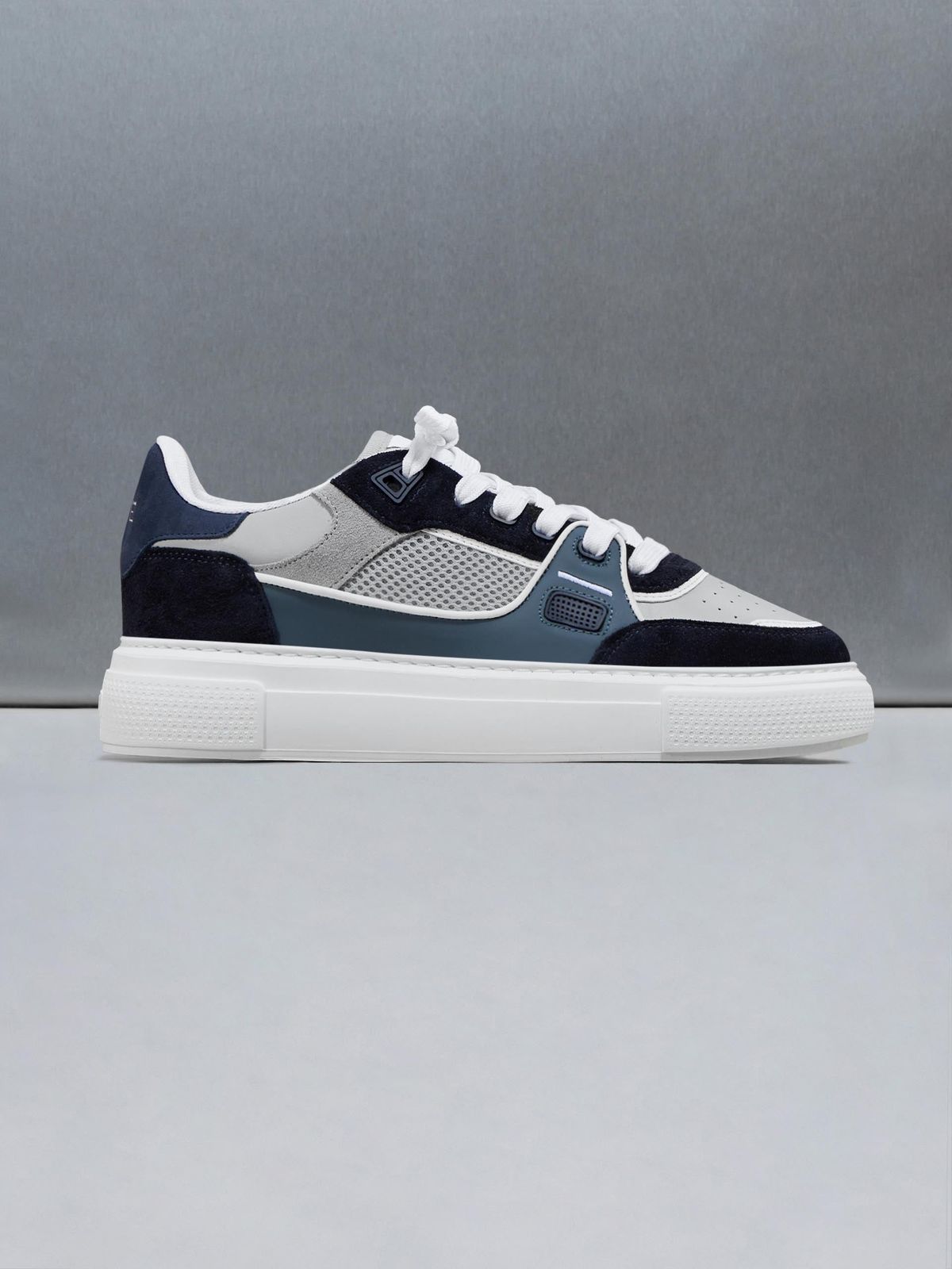 Atlas Trainer in Air Force Blue