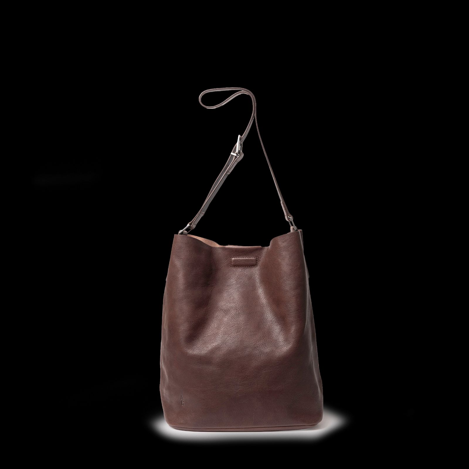 Lloyd Small Calvert Leather Bucket Bag in Bog