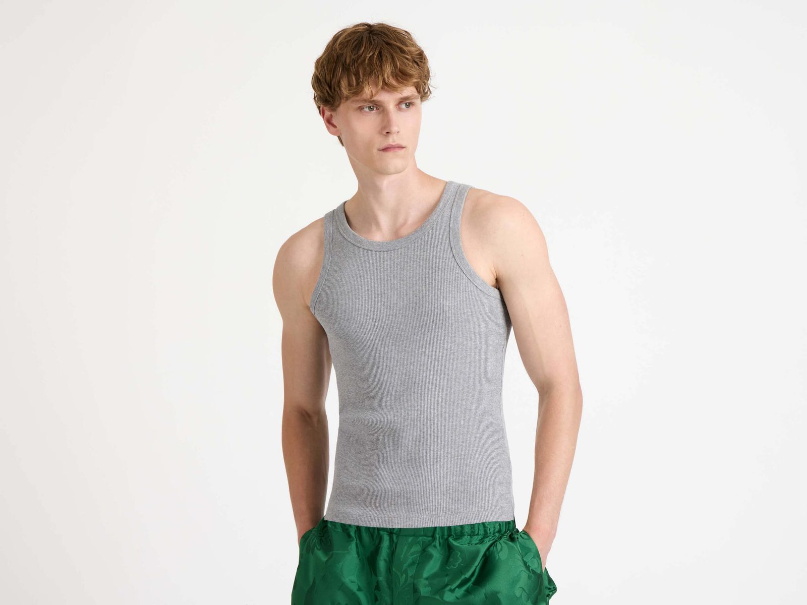 MENS RIB VEST IN MID GREY MELANGE