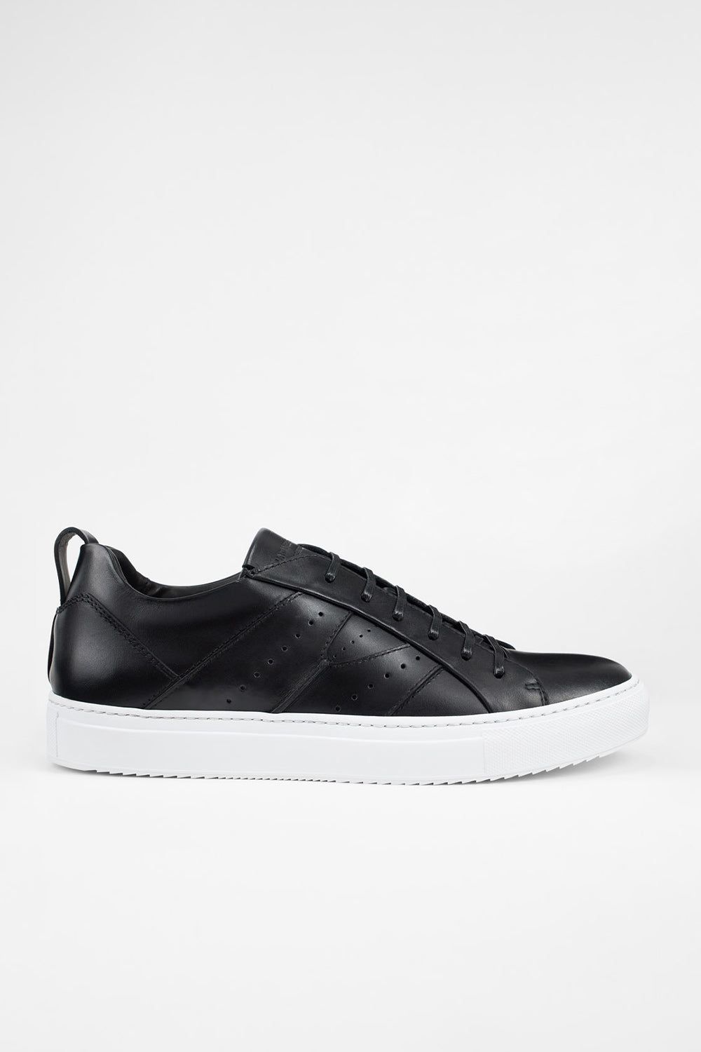 SKYE tuxedo-black ridge sneakers.