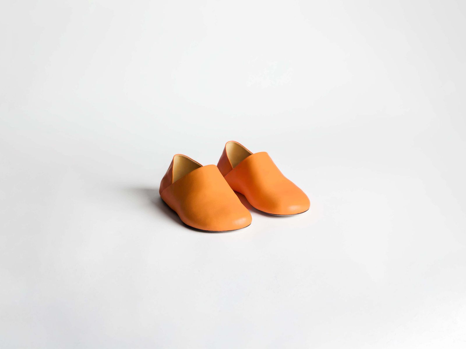 WOMENS SLIPPER MULES IN ORANGE