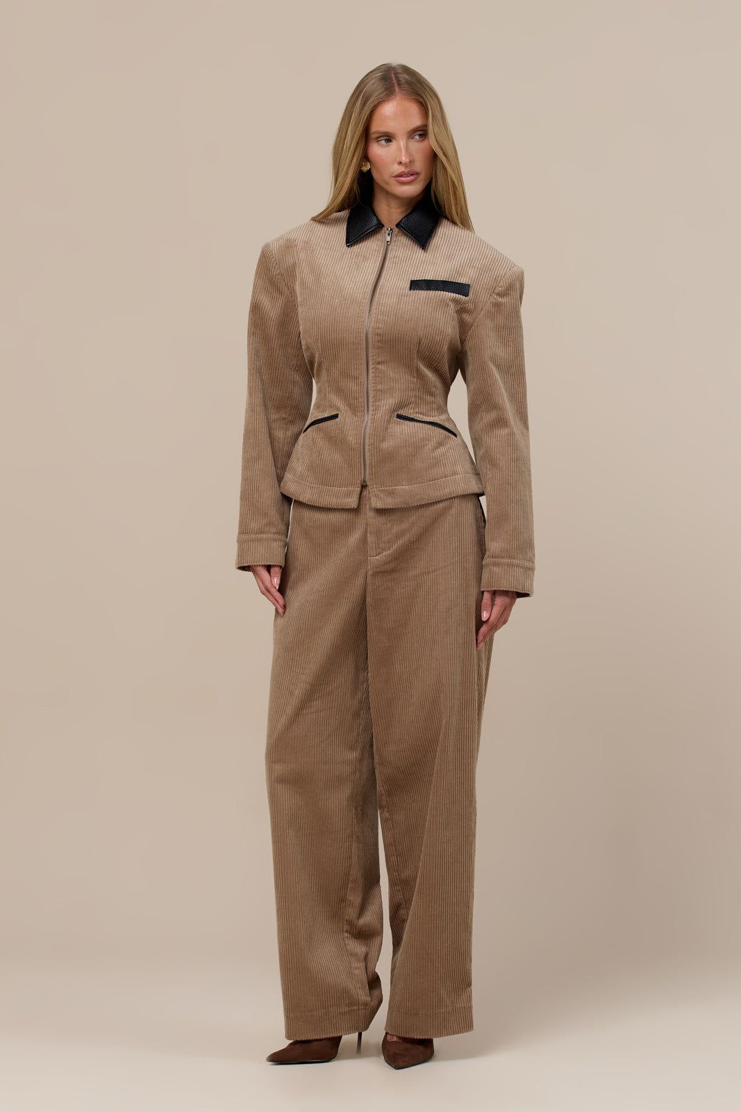 HAMETT CORDUROY STRAIGHT LEG TROUSERS WITH ADJUSTABLE WAIST | CARAMEL
