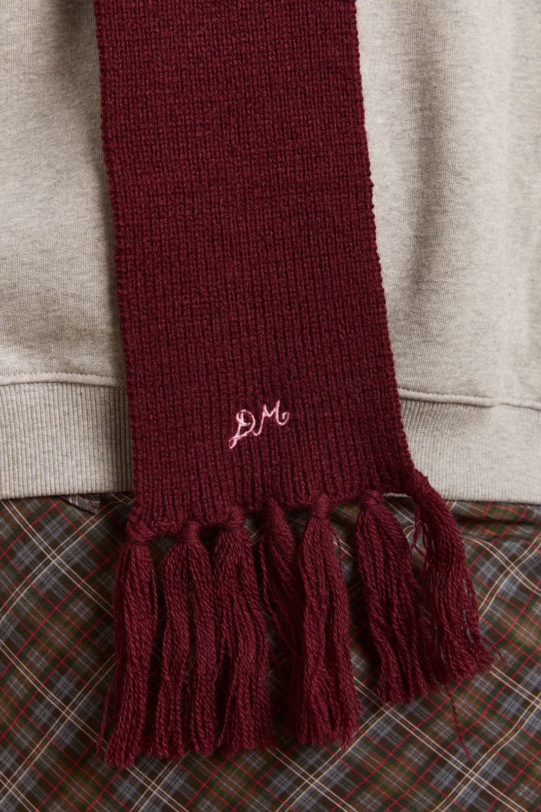 Tassel Hooded Scarf In Burg