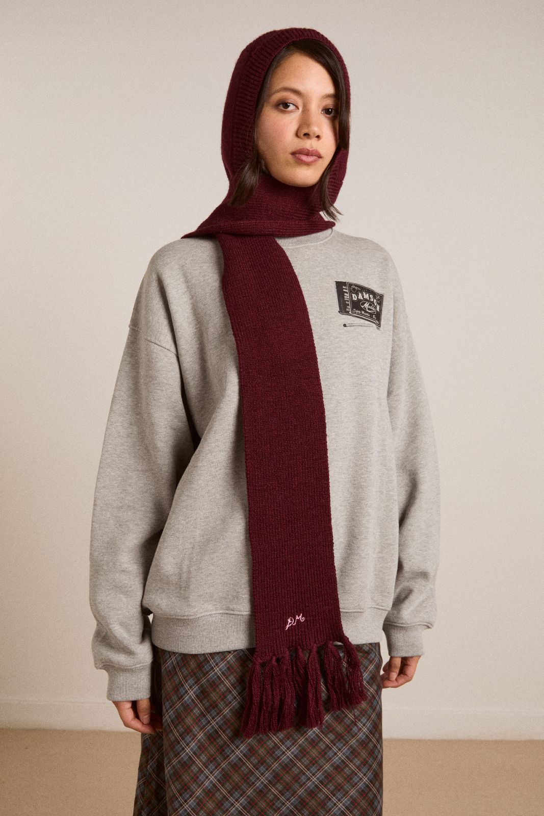 Tassel Hooded Scarf In Burg