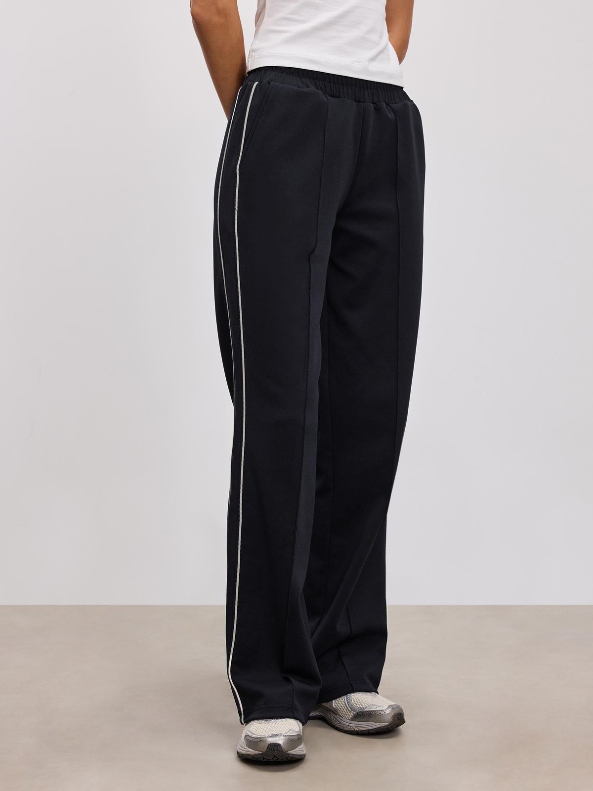 Womens Piping Track Pant in Midnight Navy