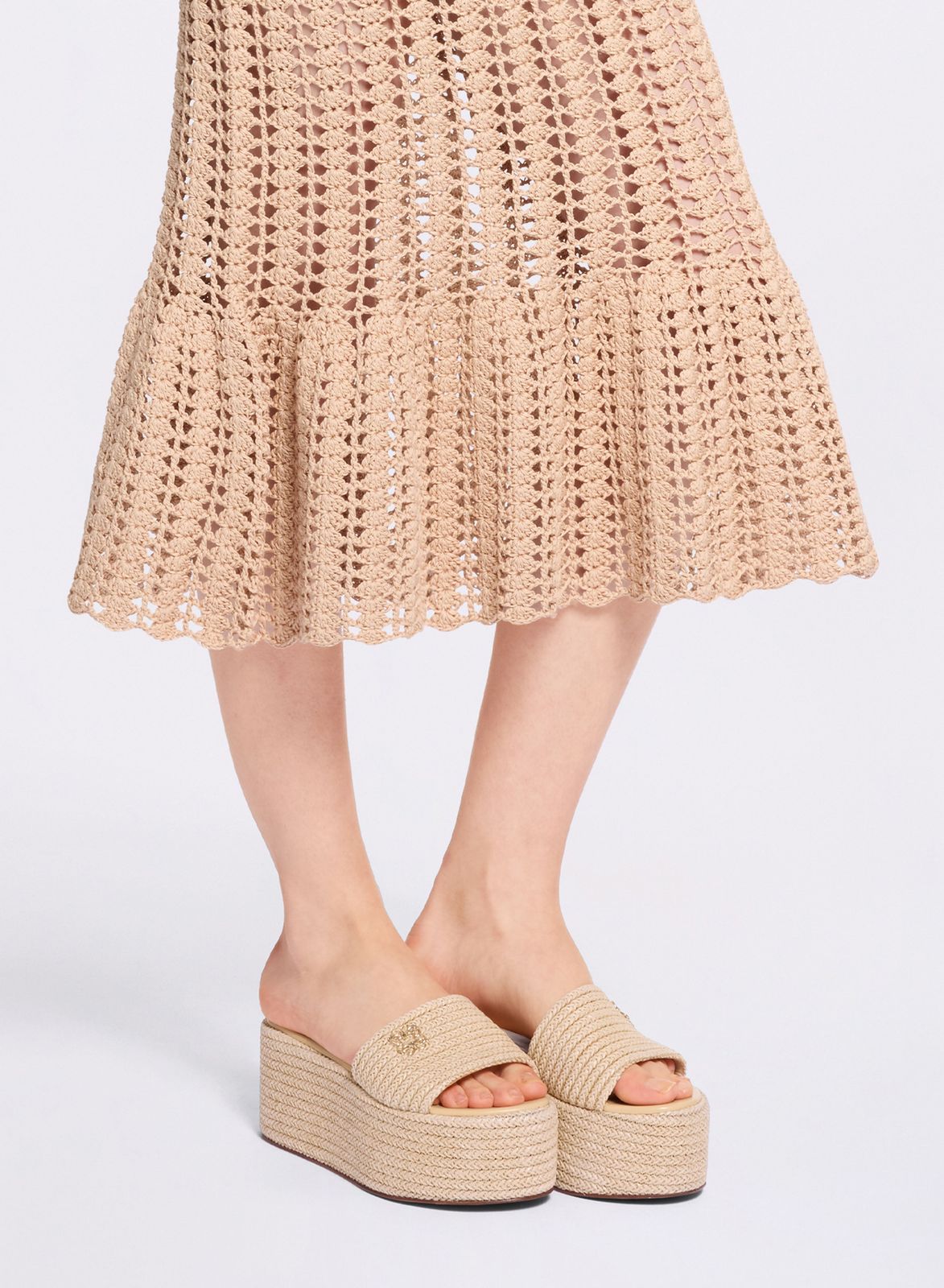 Raffia Wedge