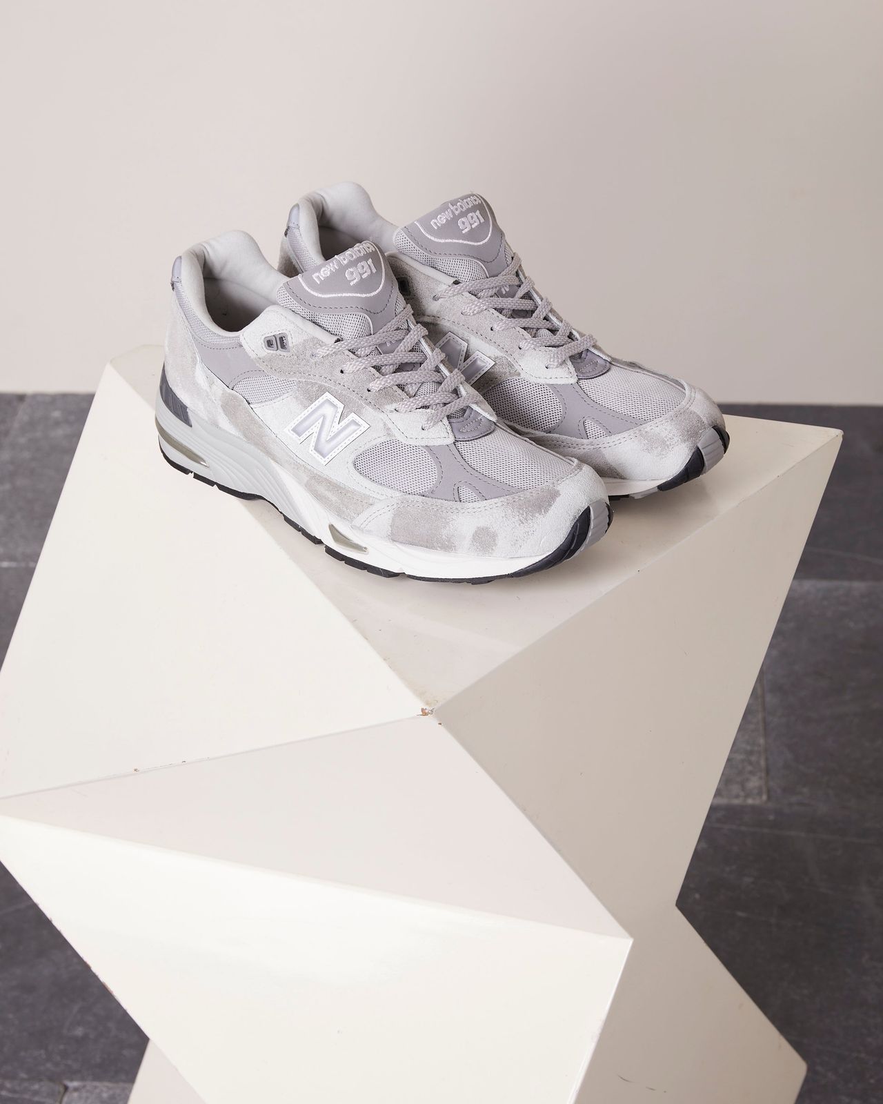 New balance 991