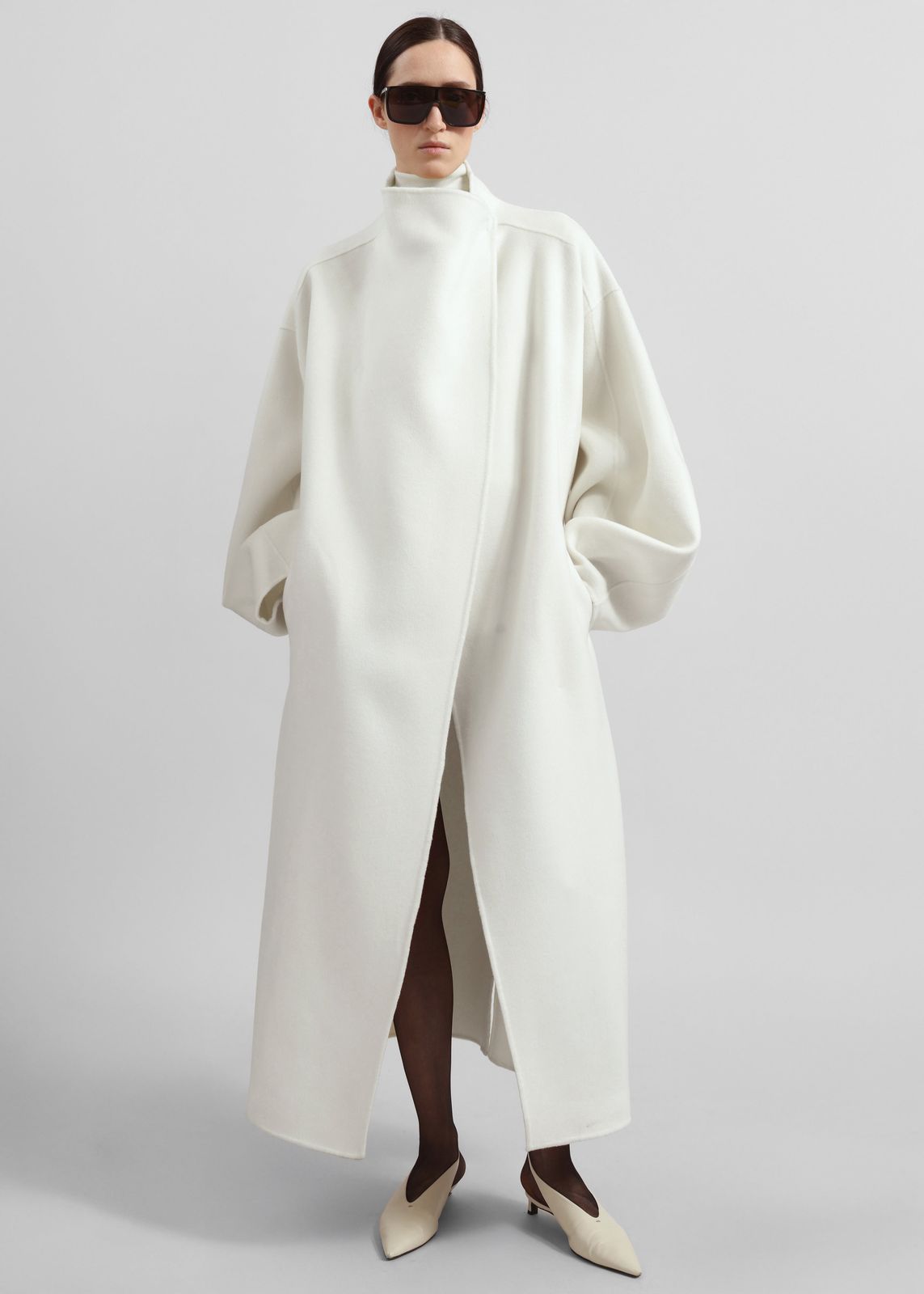Leroy Funnel Neck Wool Coat - White