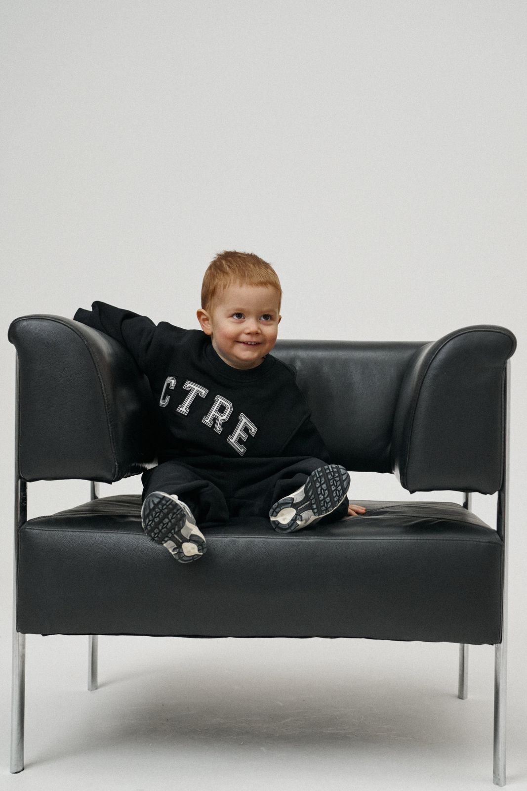 KIDS CTRE SWEATSHIRT - BLACK