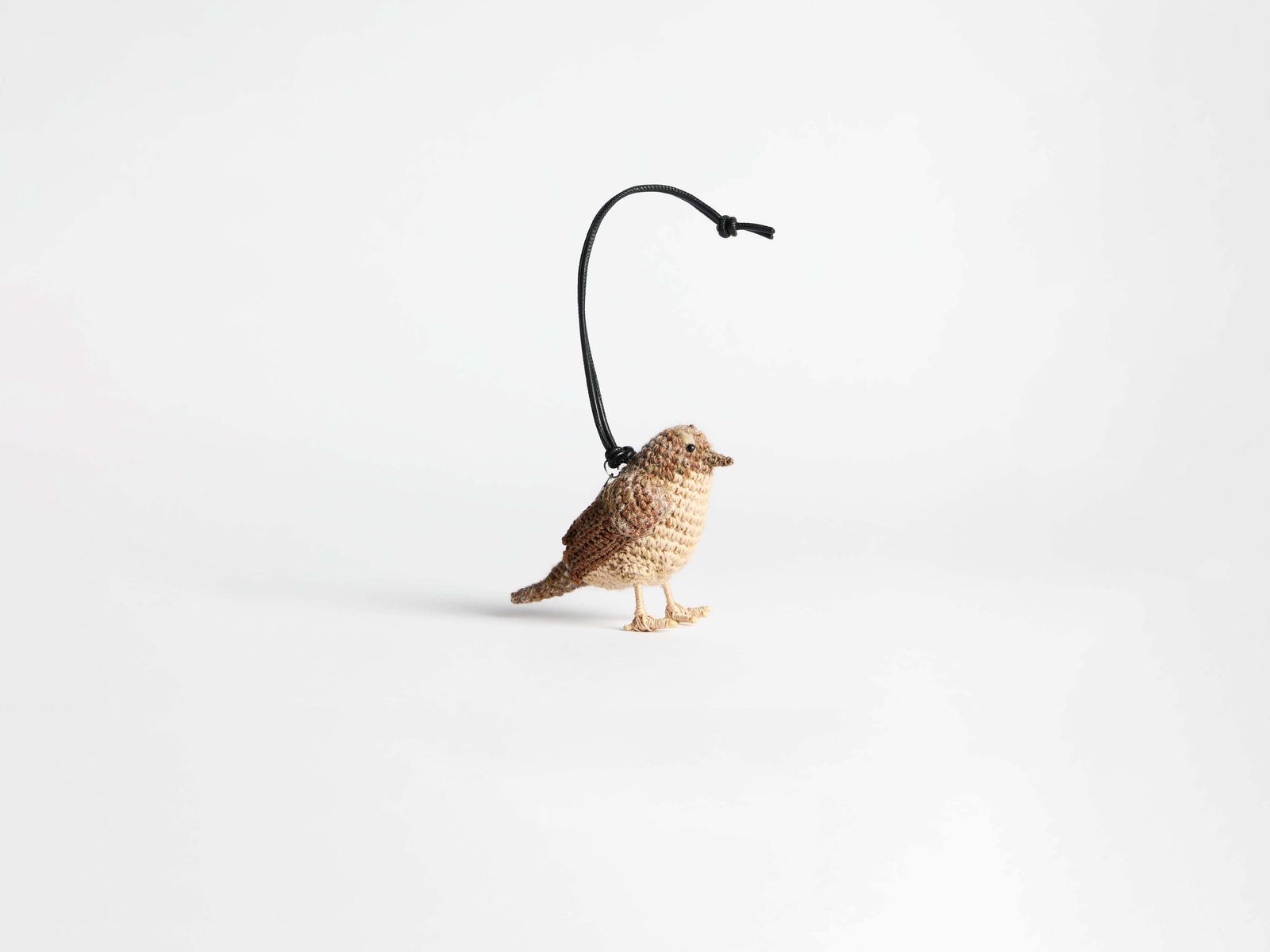 CL_WREN CHARM - BROWN_AC0449FA0496