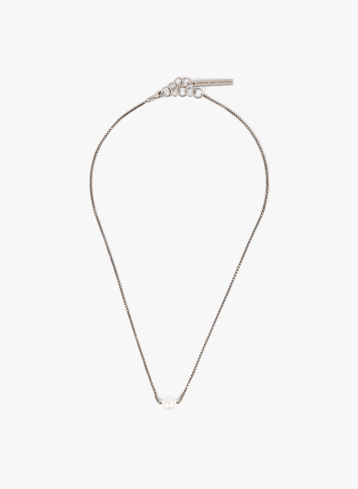 Pearl stud necklace