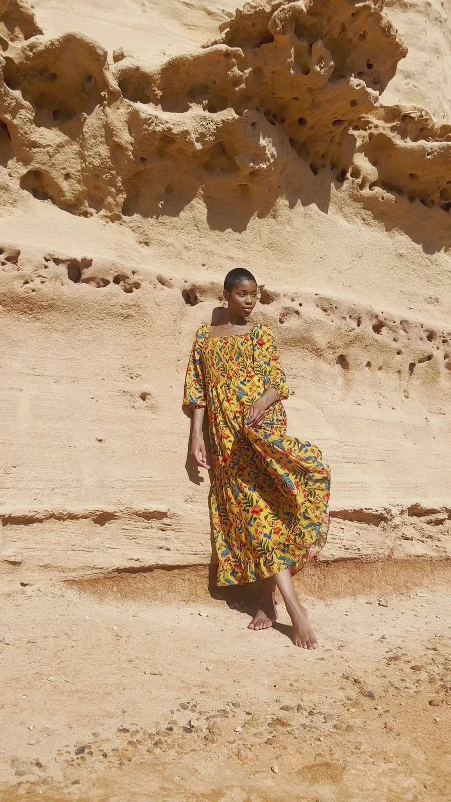 Divya R.

What a breath of fresh air in the clothing industry, beautiful dress comes with a study reusable cloth bag that is also chic! Love the clothes will definitely buy more