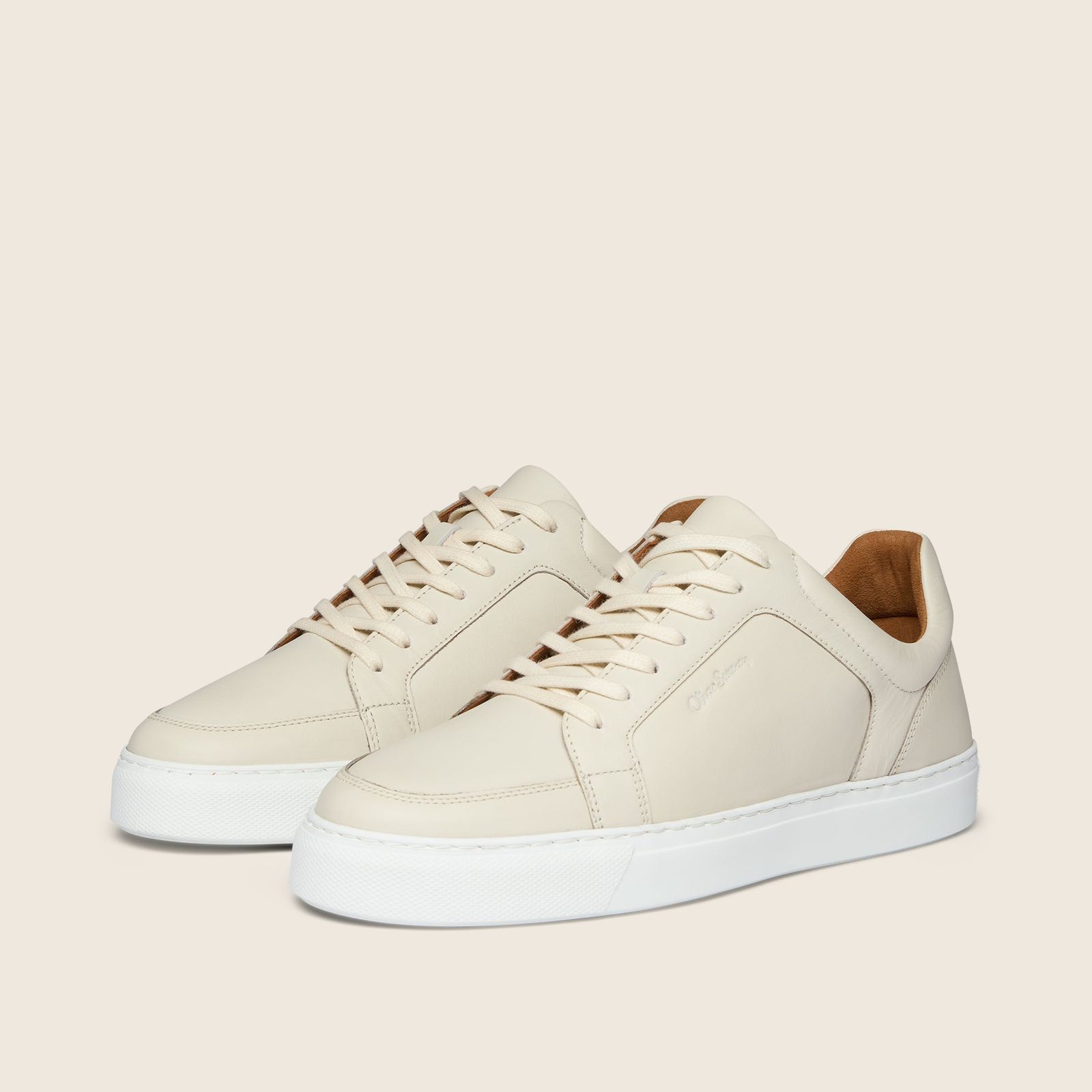 Helton Off White