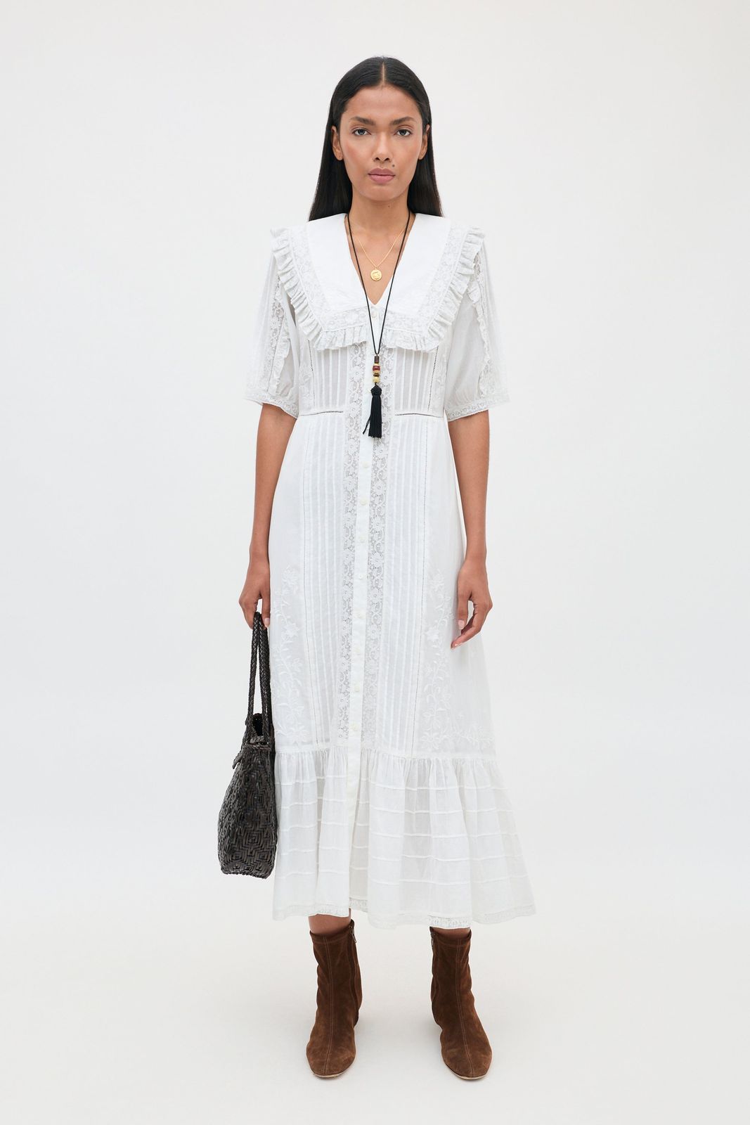 Edina - Pansy Embroidery White