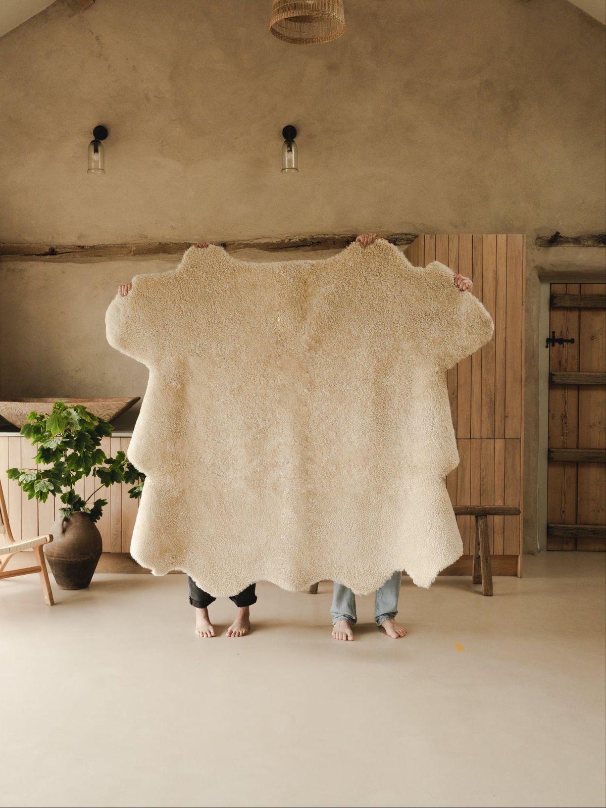 Sexto Shearling Rug - Cream