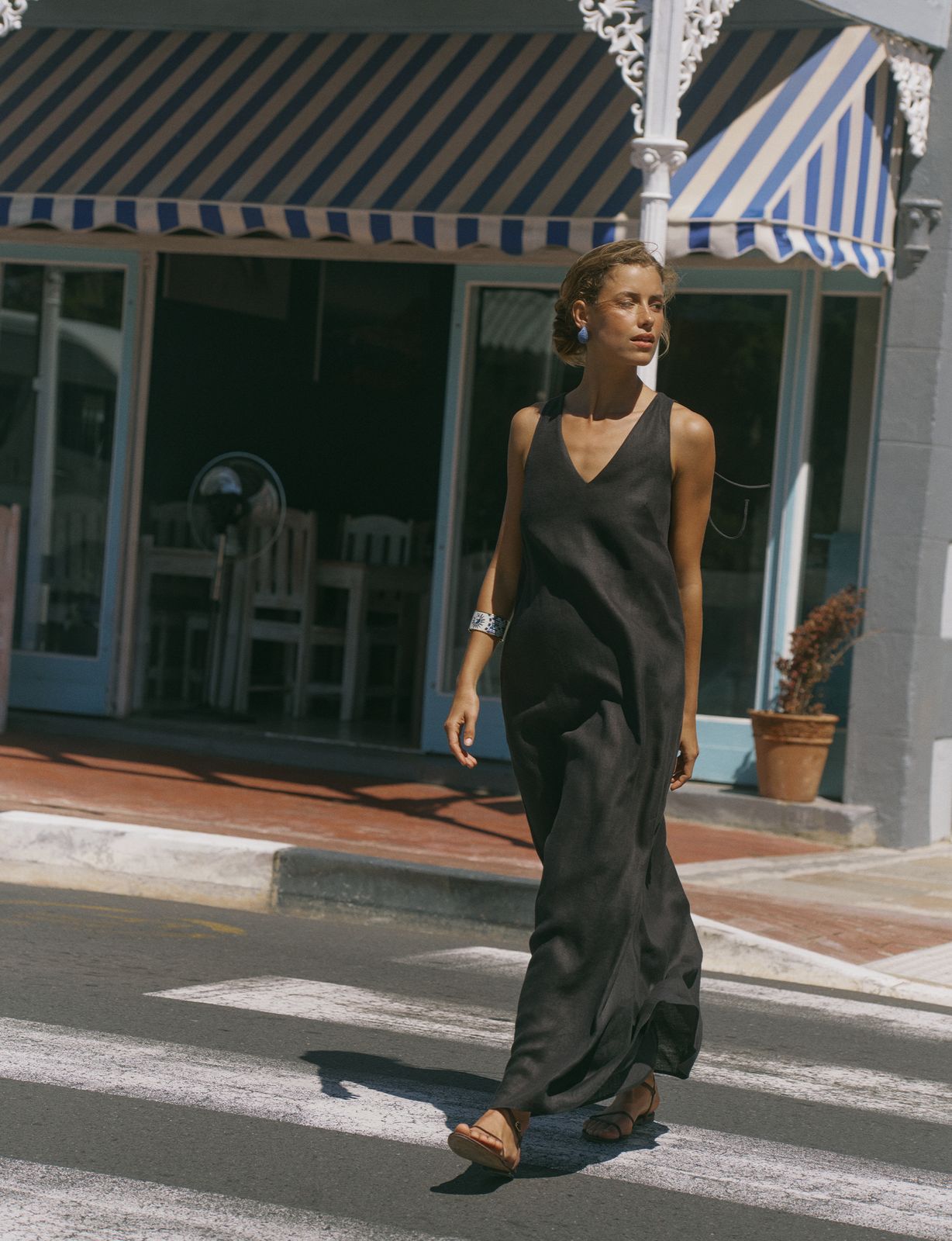 Blenheim Dress: Linen, Black
