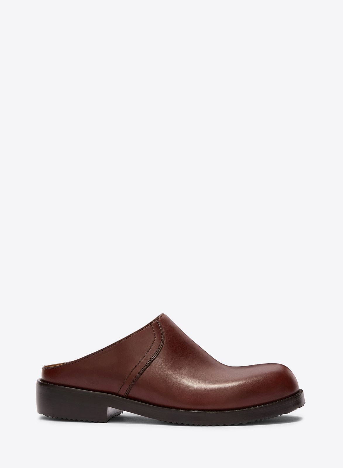 Leather clogs